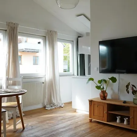 Oasis With Large Balcony & Parking דירה גראץ